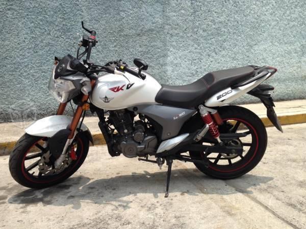 Moto Keeway RKV 200cc -13