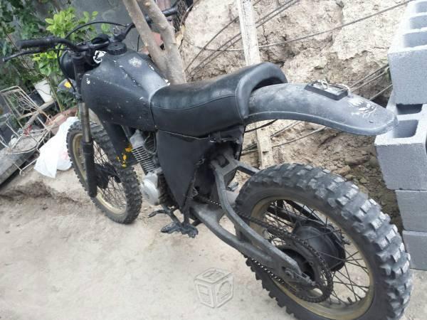 Vendo moto yamaha -81