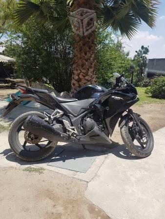 V/c honda cbr 250 seminueva -14