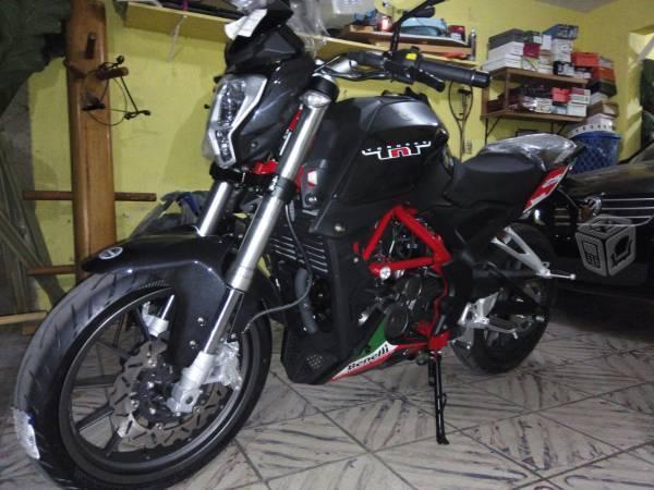 Benelli tnt 250 cc nueva -16