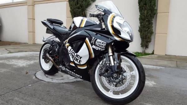 Suzuki gsxr 600cc posible cambio.con extras -07