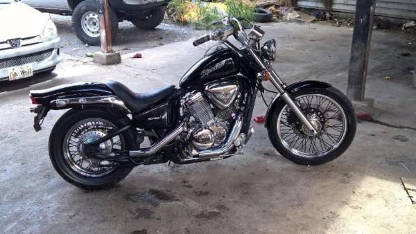 Honda shadow 600 -00