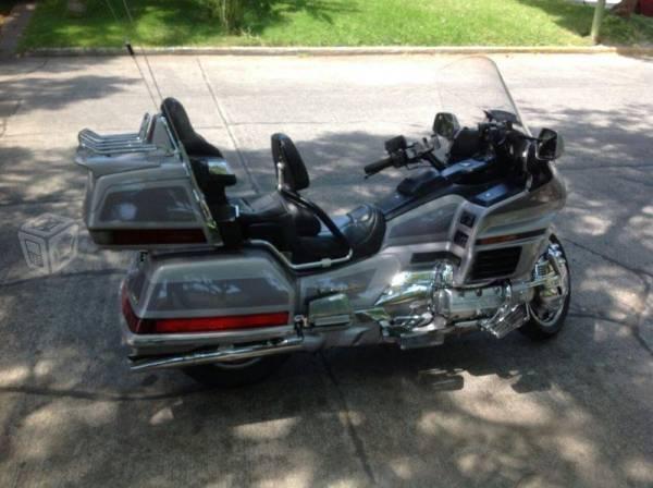 Gold wing -98