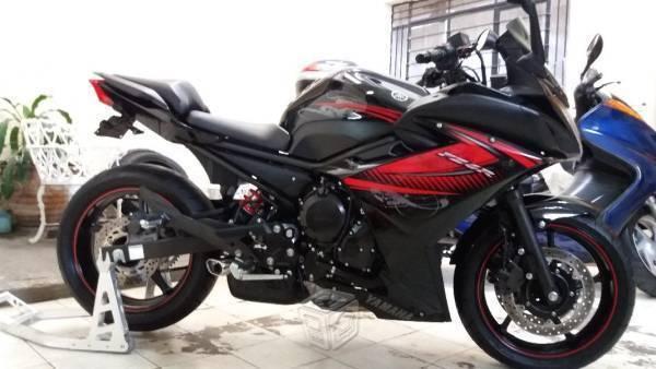 Impecable Yamaha FZ6R -12