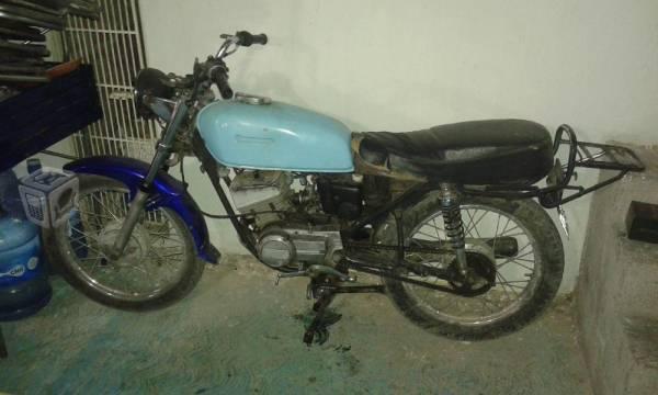 moto en buen estado -98