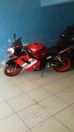 Honda Modelo: Cbr -04