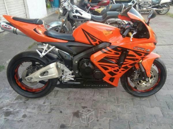 Honda Modelo: Cbr 600 -06