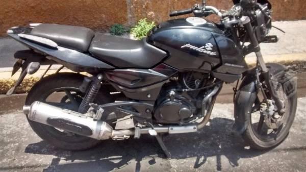 Bajaj pulsar 200- -10