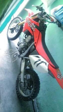 Hermosa honda crf 150r -08