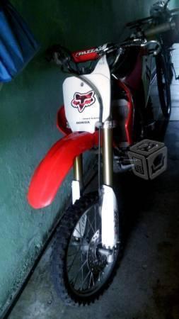 Hermosa honda crf 150r -08