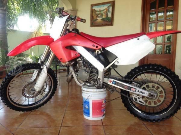 Honda CR125 -00