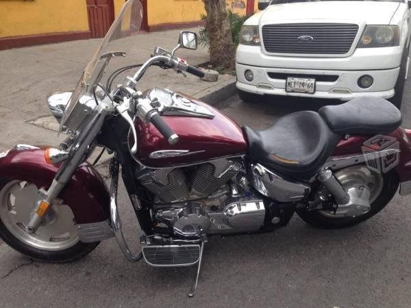 Honda Vtx 1300 -06