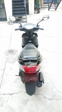motocicleta Yamaha -15