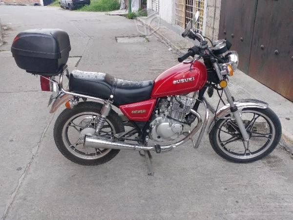 Motocicleta Susuki GN125 2012 -12