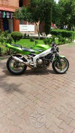 Kawasaki xrz6 600cc -00