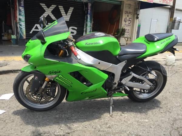 Kawasaki ZX-6R vendo o cambio -07