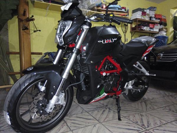 Benelli tnt 250 cc prácticamente nueva -16