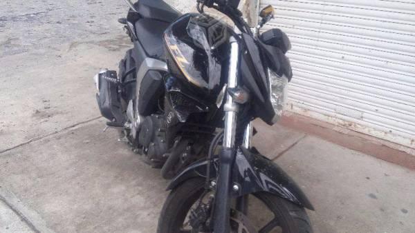 YAMAHA FZ 2.0 POSIBLE CAMBIO -16