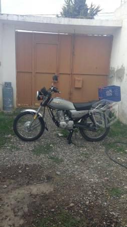 Motocicleta honda -16
