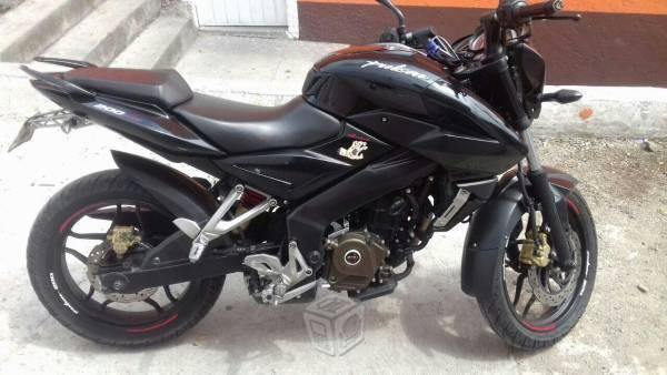 Bajaj Pulsar 200NS -14