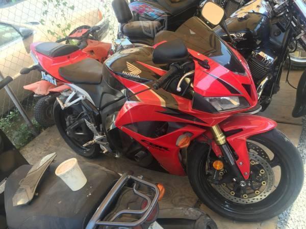 Honda cbr 600 RR -09