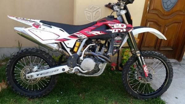 Moto cross husqvarna 250cc