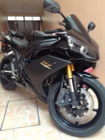 Yamaha r1 total mente original -08