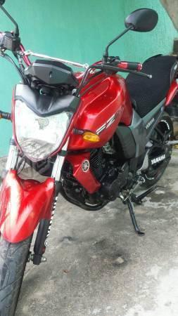 FZ yamaha con detalle -13