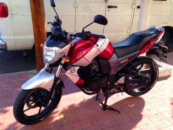 Yamaha fz edicion red silver -13