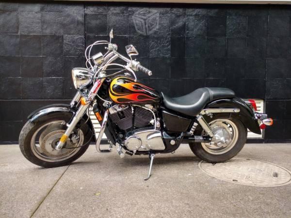 Honda Shadow 1100cc -04