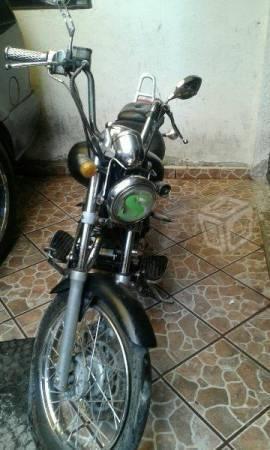 motocicleta chopper