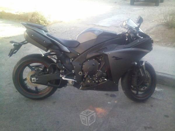 Yamaha R1 posible cambio -13