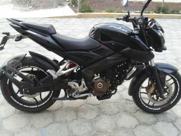 pulsar 200 ns seminueva