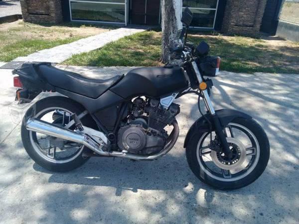 Yamaha seca 400 -82