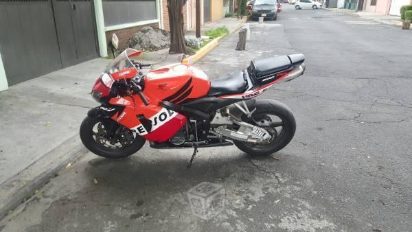 Honda 600rr -06