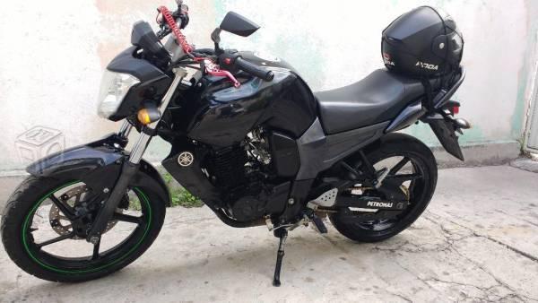 Yamaha Fz Negra -13