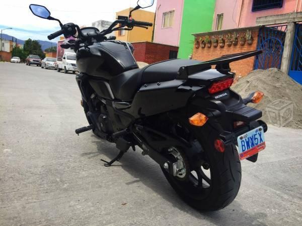 Honda CTX 700 -14