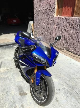 Yamaha R1 buenas condiciones -08