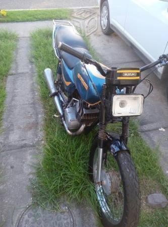 Vendo moto suzuki -06