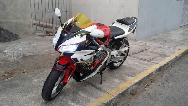 Moto honda cbr 600 -06