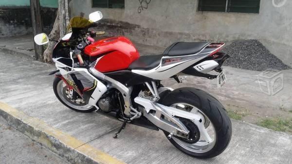 Moto honda cbr 600 -06