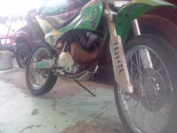 Moto honda crooss -05