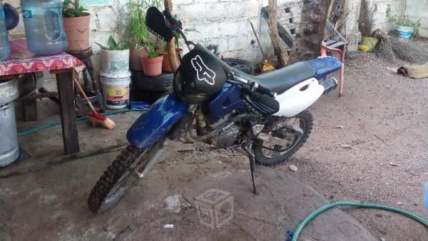 Yamaha ttr 125 azul con blanco -04