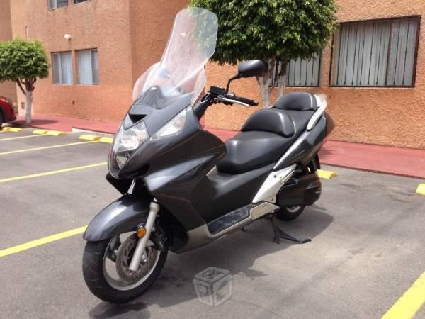 Honda silver wing 600 -07