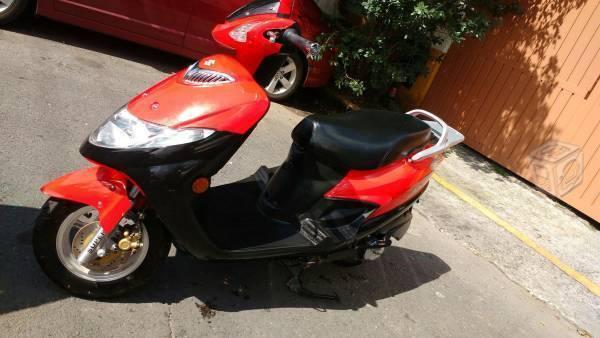 Suzuki 125cc unico dueño motoneta -13