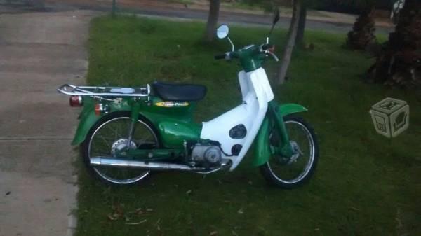 Vendo mi honda c90 -05