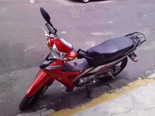 Motocicleta Yamaha Cryptón -15