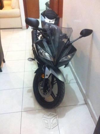 Yamaha R15 -14