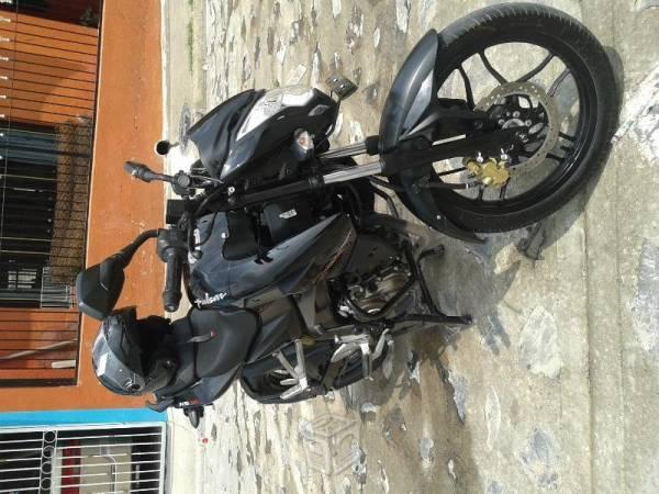 Motocicleta Bajaj en excelente estado -16