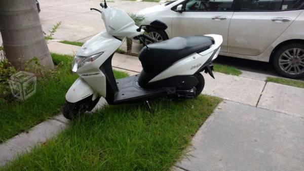 Honda scooter